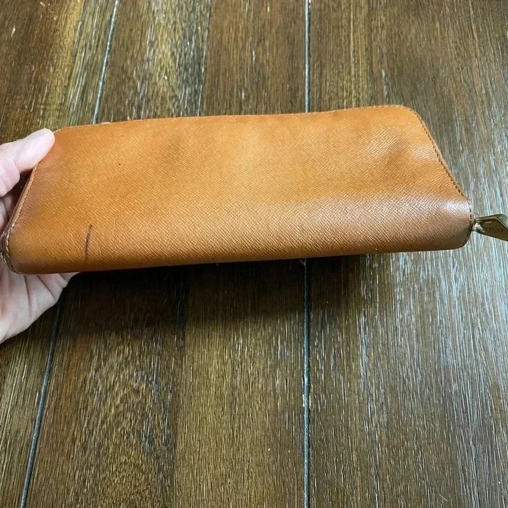 Michael Kors zip around wallet